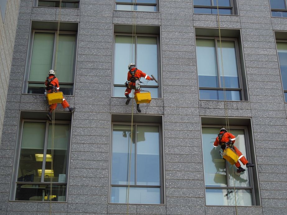 professional window cleaners